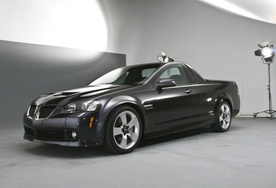  Pontiac G8 ST 2008 года  (фото 16 из 18)